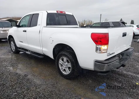 2013 Toyota Tundra Grade 4.6L V8 z USA, uszkodzony, nr VIN 5TFUM5F14DX043997